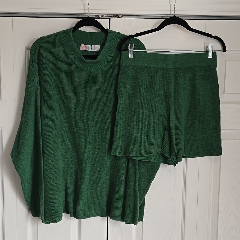 Free People Malibu Solid Surf Set (Sweater + Shorts) - Green
